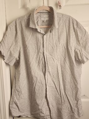 C2 by Calibrate White Short-Sleeve Button-Down Shirt with Black Micro Dot Print